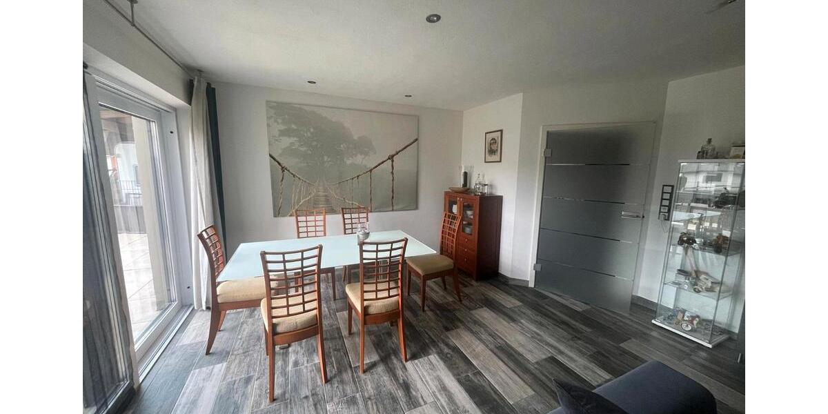 Erdgeschoßwohnung Kallmünz - 4 Zimmer, 143 m&sup2;, 1.250&euro; | Angebot:26396940