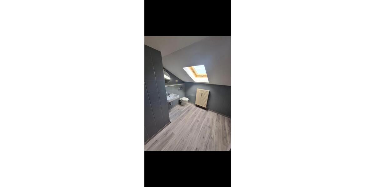 Dachgeschoßwohnung Nittenau - 2 Zimmer, 70 m&sup2;, 680&euro; | Angebot:26232100