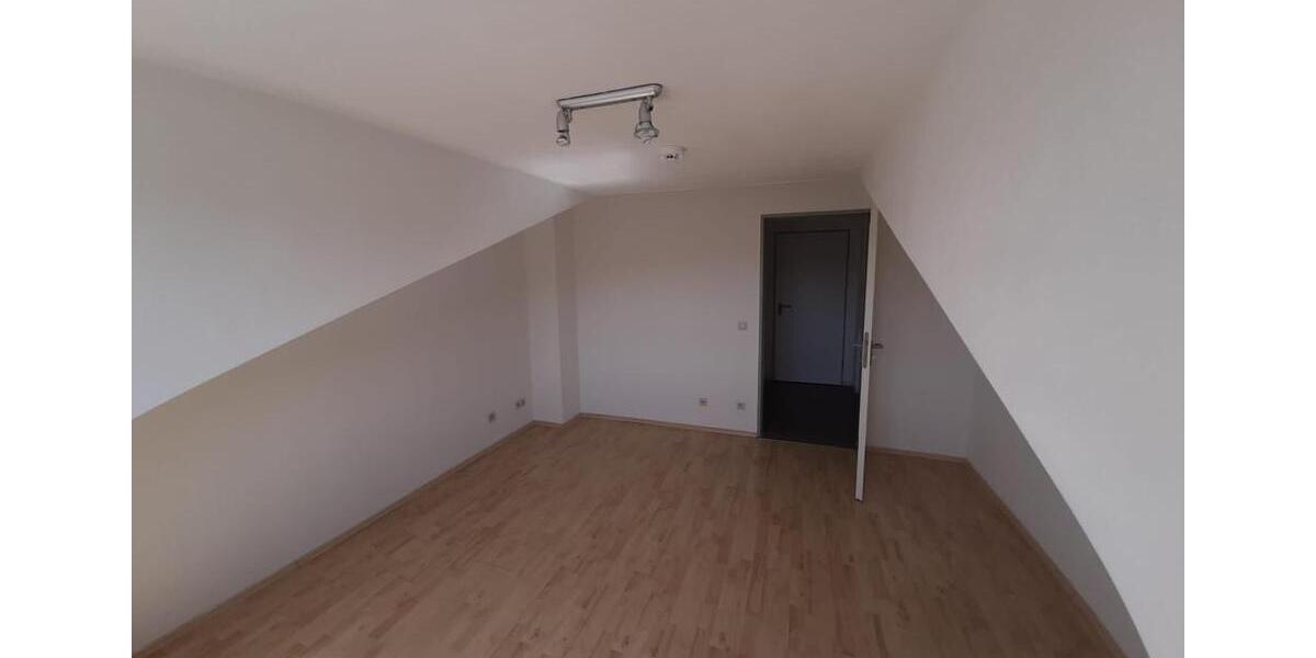 Dachgeschoßwohnung Regensburg Galgenberg - 1 Zimmer, 21 m&sup2;, 368&euro; | Angebot:26336126