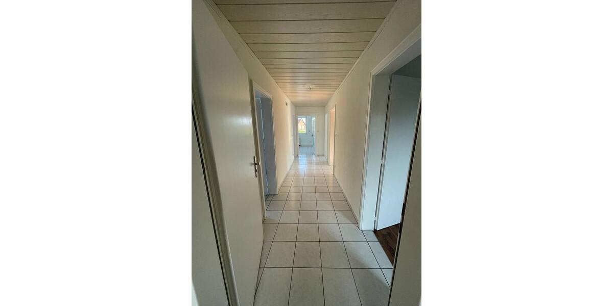 Dachgeschoßwohnung Bad Abbach - 4 Zimmer, 94 m&sup2;, 910&euro; | Angebot:26416478