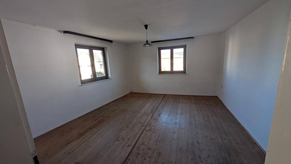 Einfamilienhaus Pfatter - 7 Zimmer, 158 m&sup2;, 349.000&euro; | Angebot:26935181
