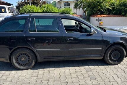 Skoda Octavia 216.000 km 2.400 &euro; Langquaid OT Niederleierndorf 84085
