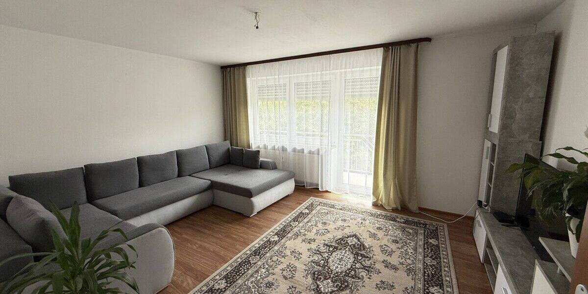 Etagenwohnung Pfatter - 4 Zimmer, 92 m&sup2;, 620&euro; | Angebot:25702556