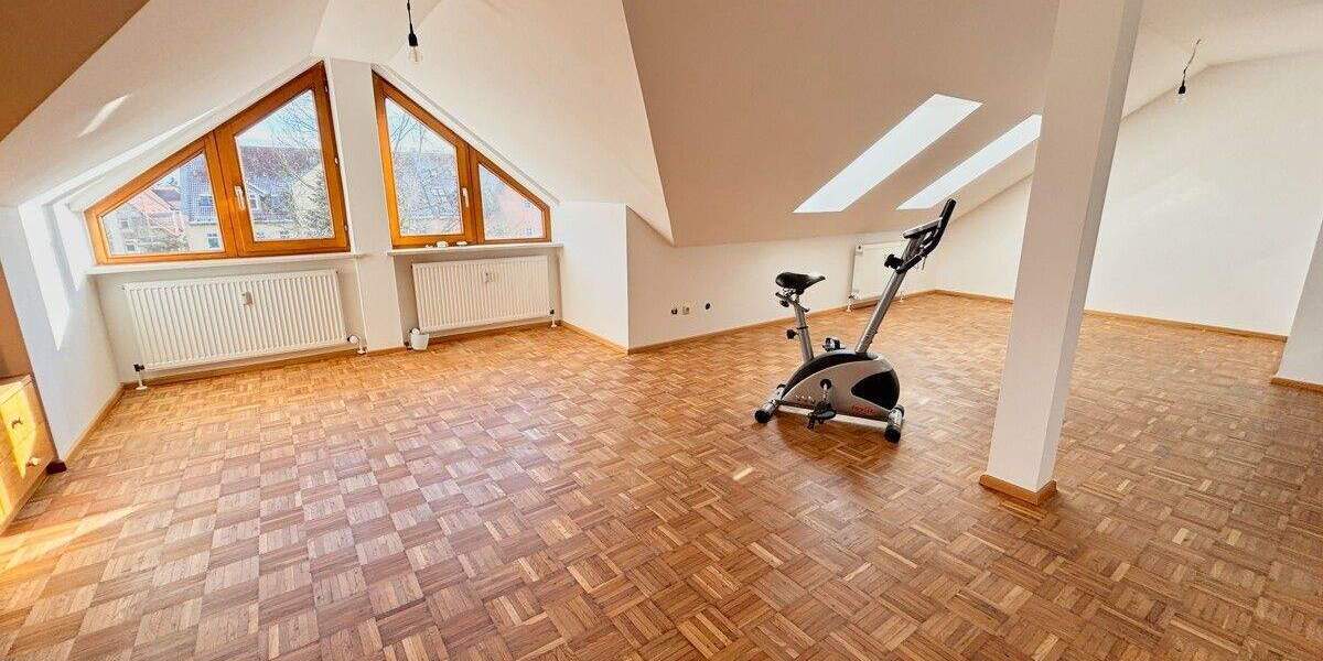 Etagenwohnung Nittendorf - 4 Zimmer, 104 m&sup2;, 299.000&euro; | Angebot:25702721