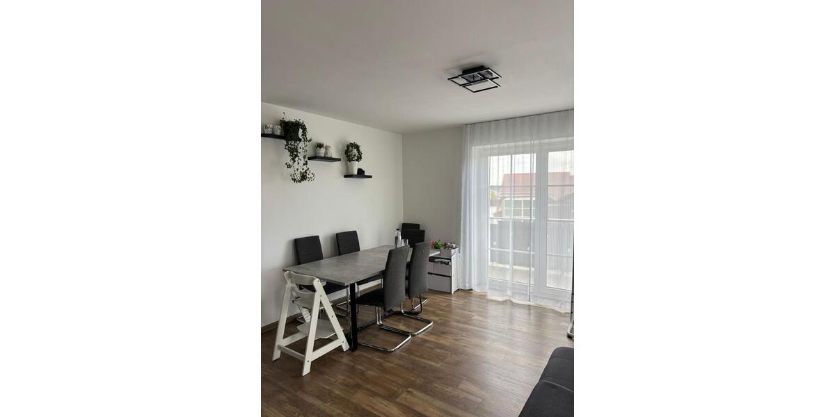 Etagenwohnung Regenstauf - 3 Zimmer, 80 m&sup2;, 1.050&euro; | Angebot:26705037