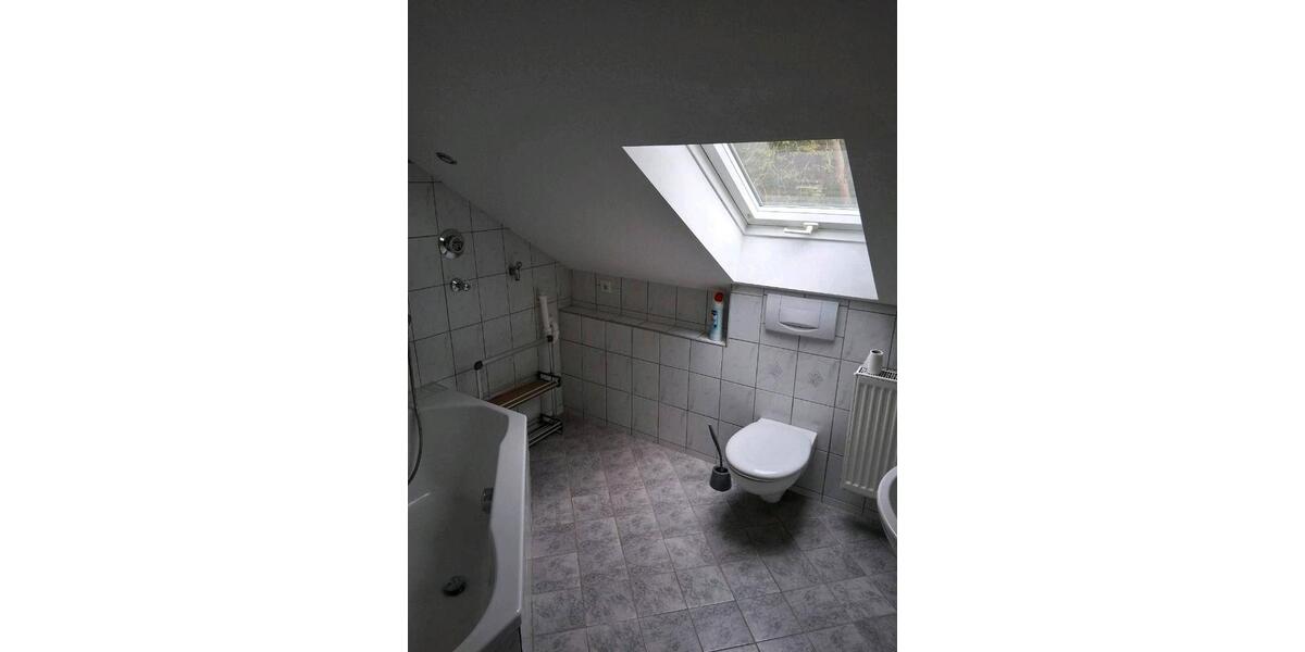 Dachgeschoßwohnung Regenstauf - 3 Zimmer, 65 m&sup2;, 913&euro; | Angebot:26698854