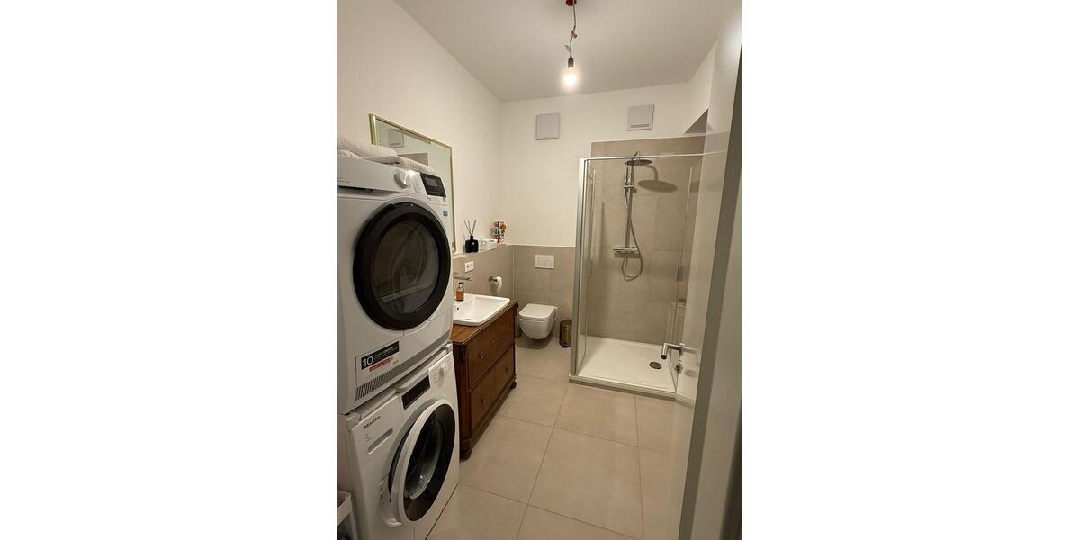 Etagenwohnung Regensburg Kumpfmühl - 3 Zimmer, 120 m&sup2;, 2.000&euro; | Angebot:24706590