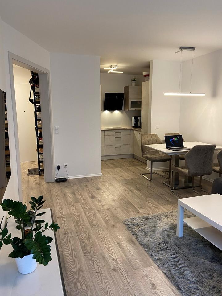 Verkauf! Gehobene 2-Zi. Wohnung im Zentrum von Neutraubling!