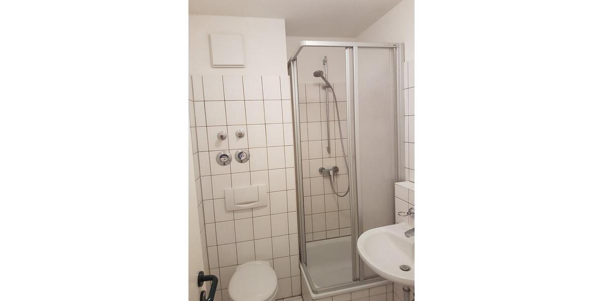 Etagenwohnung Nittendorf - 1 Zimmer, 32 m&sup2;, 395&euro; | Angebot:27605128