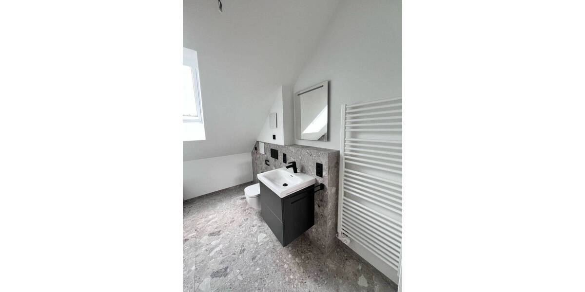 Mit KfW 55 Förderung - 2-Zimmer-Wohnung im DG mit Balkon 2 zimmer