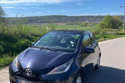 Toyota Aygo (X) 115.000 km 6.350 &euro; Regensburg 93059