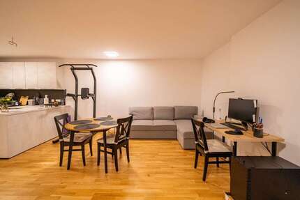 Wohnung zum Mieten in Regensburg 1.072,33 € 64.39 m² 2 zimmer