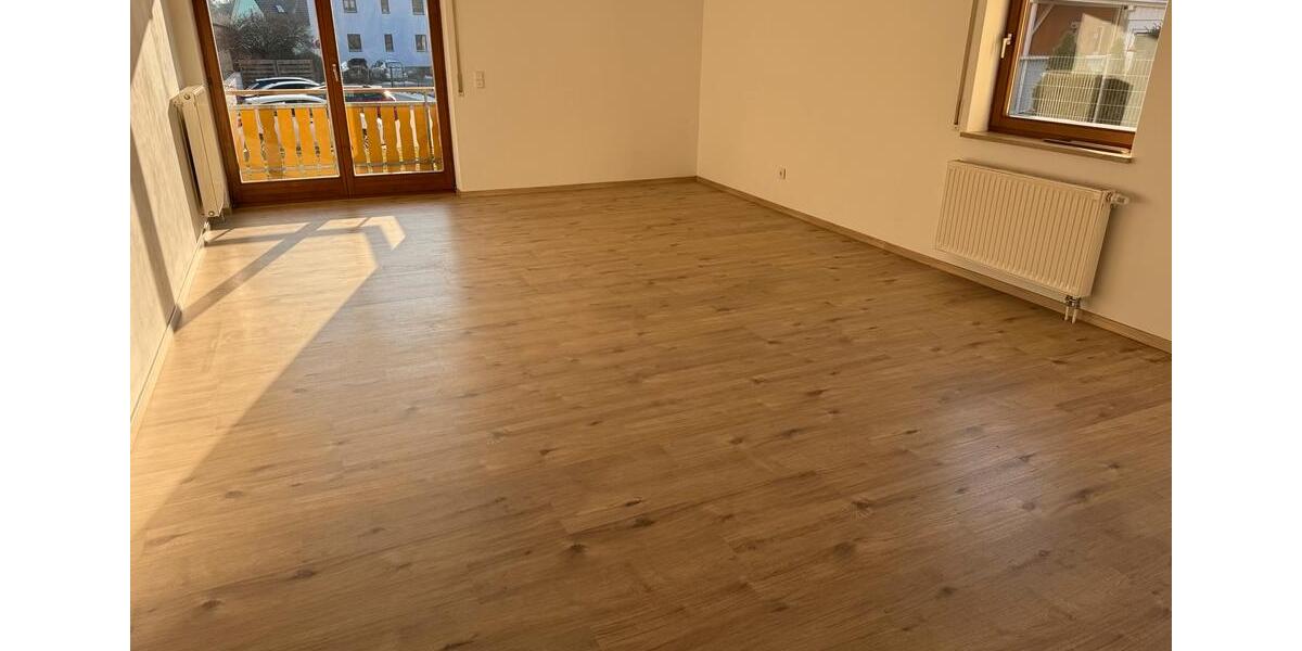 Erdgeschoßwohnung Burglengenfeld - 3 Zimmer, 81 m&sup2;, 800&euro; | Angebot:26409160