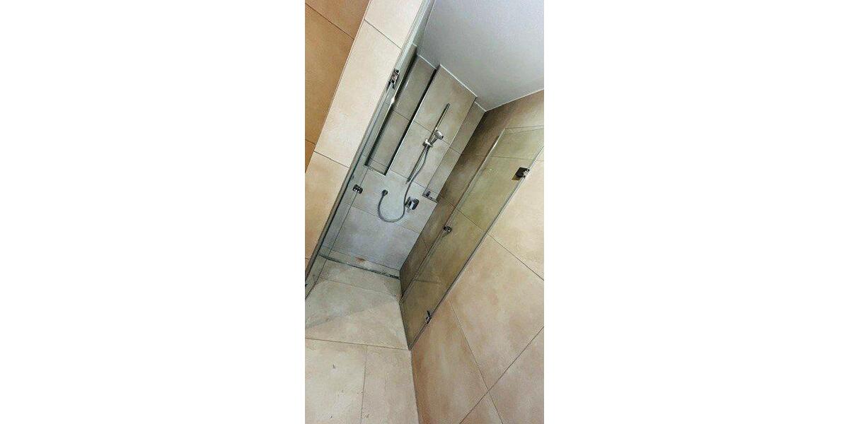 Reihenhaus Neutraubling - 6 Zimmer, 190 m&sup2;, 1.900&euro; | Angebot:26478045