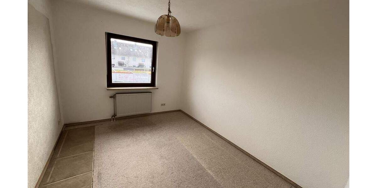 Reihenendhaus Neutraubling - 6 Zimmer, 152 m&sup2;, 498.000&euro; | Angebot:23853071