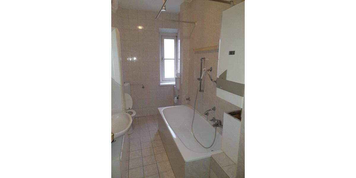 Etagenwohnung Regensburg Ostenviertel - 3 Zimmer, 70 m&sup2;, 1.053&euro; | Angebot:26871434