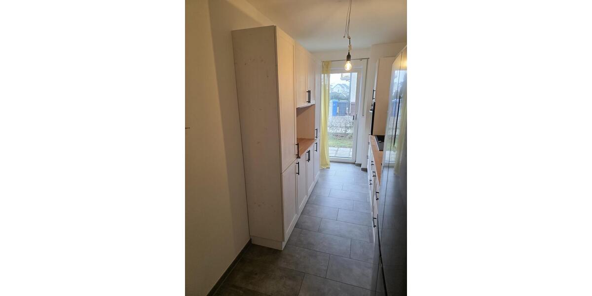 Erdgeschoßwohnung Kelheim - 3 Zimmer, 83 m&sup2;, 590&euro; | Angebot:25080960