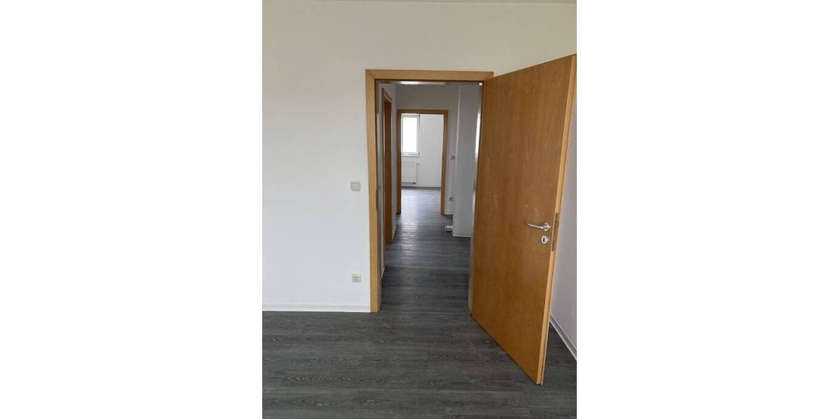 3- Zimmer Wohnung (Nr. 3) - Küche und großer Balkon in 84082 Laberweinting (Glasfaseranschluß FTTH) 3 zimmer