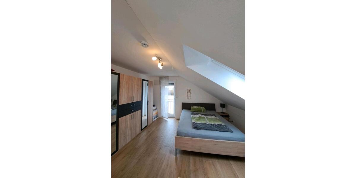 Dachgeschoßwohnung Langquaid - 2 Zimmer, 61 m&sup2;, 275.000&euro; | Angebot:25509886