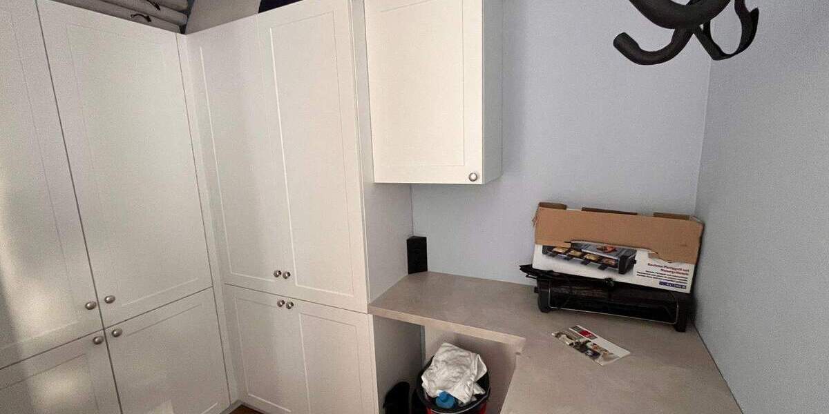 Etagenwohnung Regensburg Innenstadt - 4 Zimmer, 122 m&sup2;, 1.710&euro; | Angebot:25776604