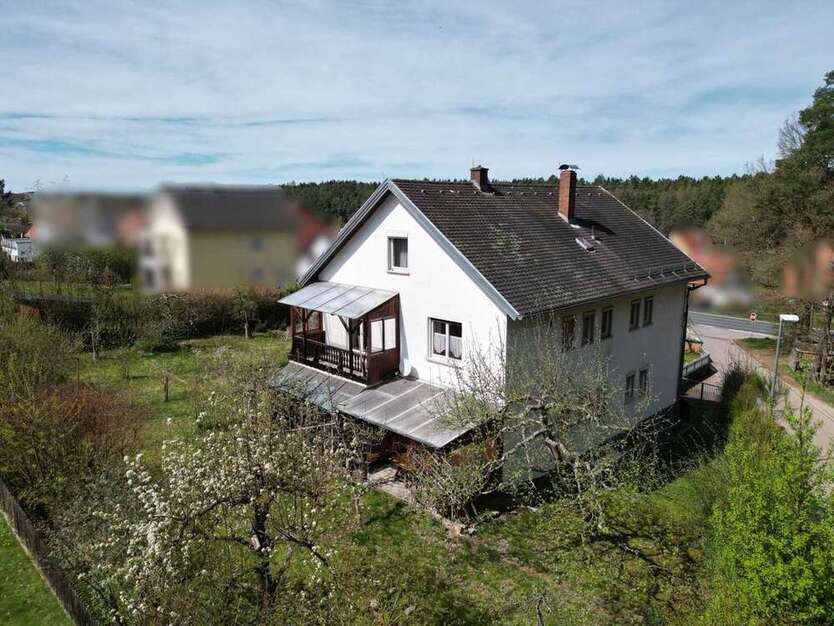 Haus zum Kaufen in Bodenwöhr 235.000 € 166 m²