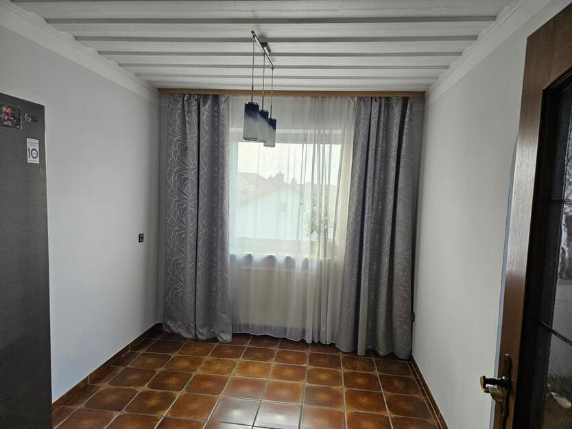 Großzügige Dachgeschoss-Wohnung in Schwandorf (Wattstraße)