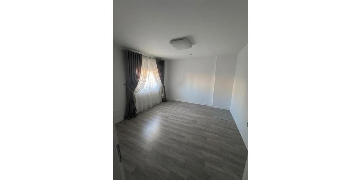 Etagenwohnung Maxhütte-Haidhof Haidhof - 4 Zimmer, 80 m&sup2;, 239.000&euro; | Angebot:27132397
