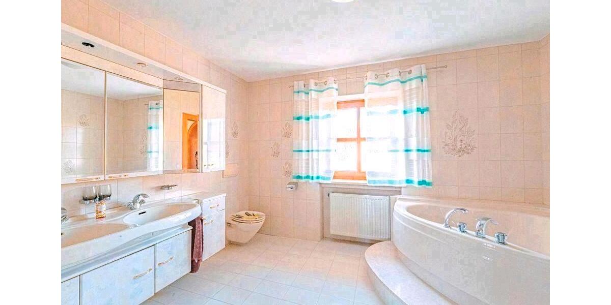 Einfamilienhaus Geiselhöring - 11 Zimmer, 300 m&sup2;, 749.000&euro; | Angebot:26276397