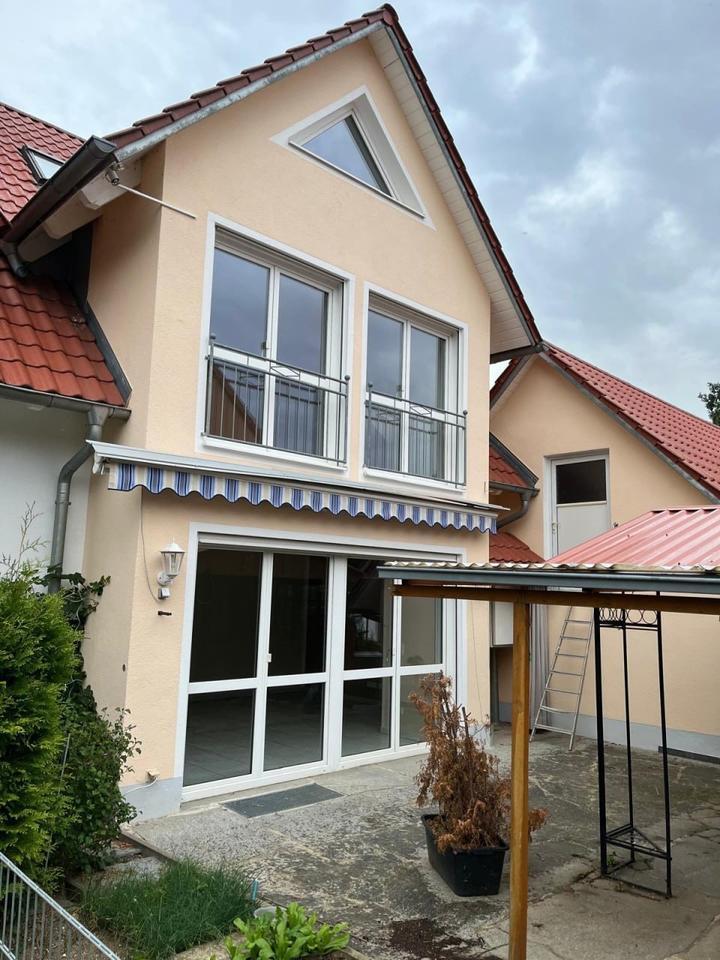 Haushälfte im Sondereigentum vor den Toren Regensburg zimmer