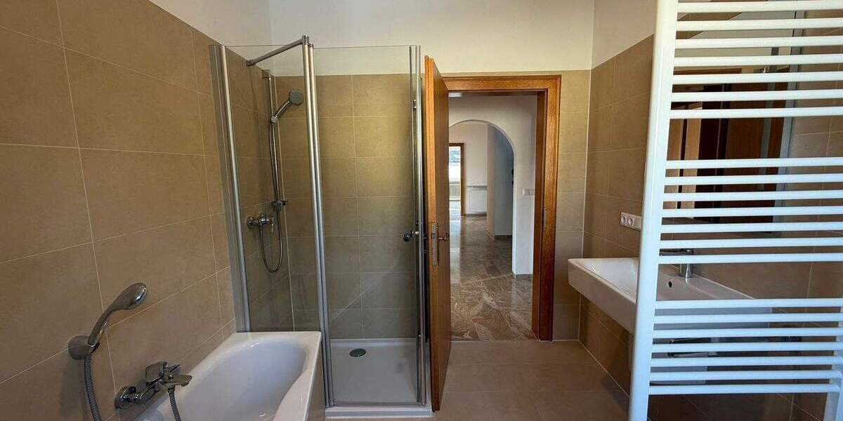 Einfamilienhaus Nittendorf Undorf - 7 Zimmer, 235 m&sup2;, 729.000&euro; | Angebot:25800996