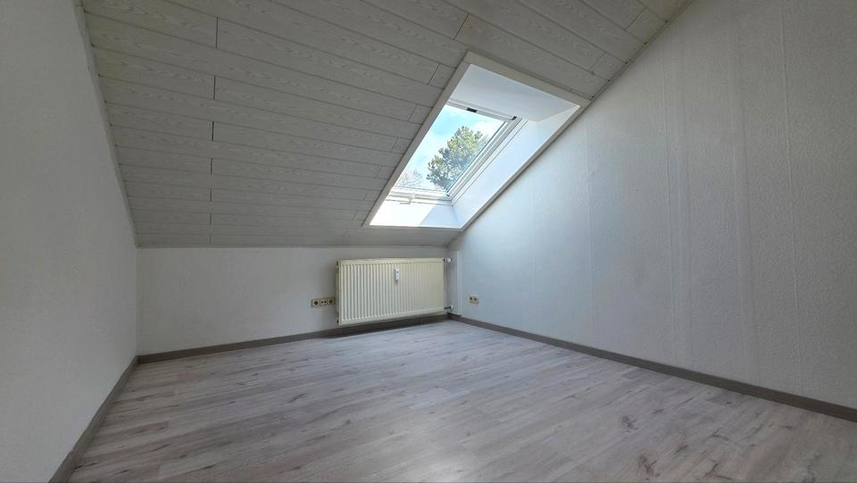 Dachgeschoßwohnung Regensburg Brandlberg - 4 Zimmer, 84 m&sup2;, 1.050&euro; | Angebot:26502768