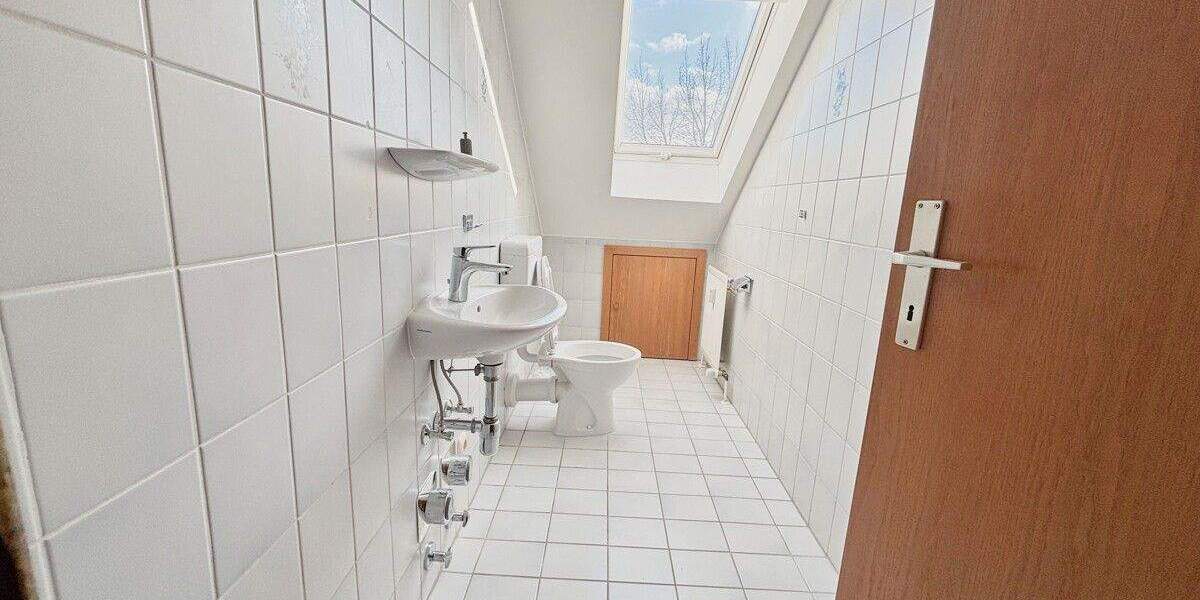 Etagenwohnung Nittendorf - 4 Zimmer, 104 m&sup2;, 299.000&euro; | Angebot:25702721