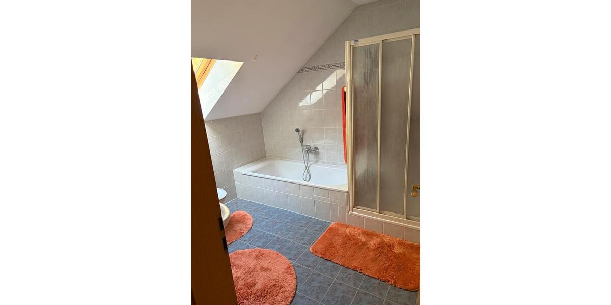 Dachgeschoßwohnung Wörth an der Donau - 3 Zimmer, 75 m&sup2;, 240.000&euro; | Angebot:27082878