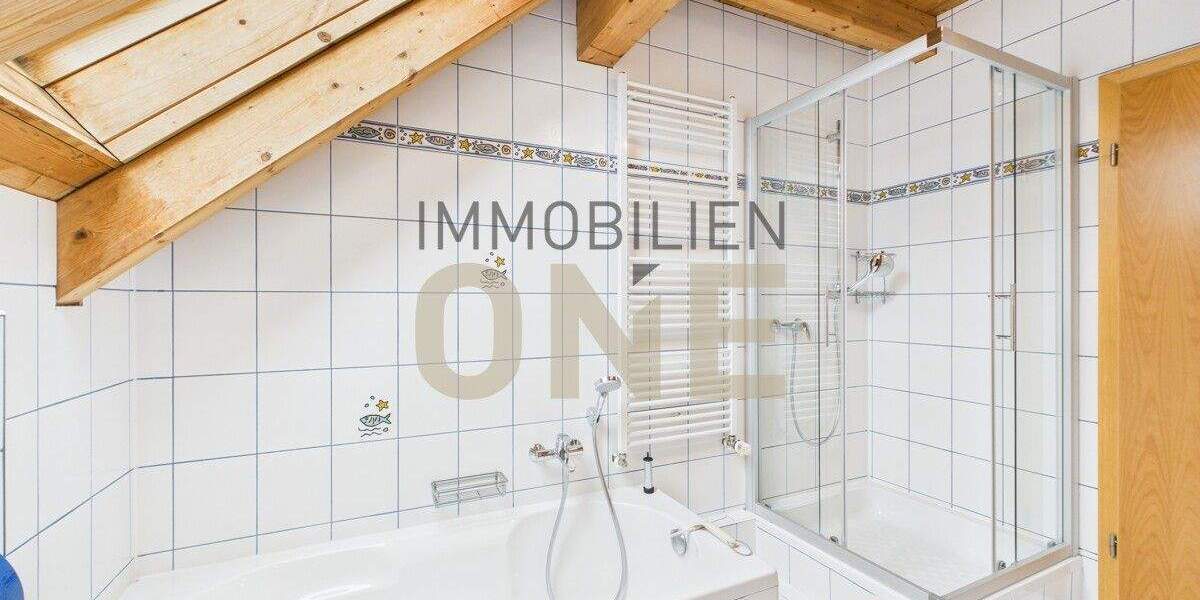 Großzügige Doppelhaushälfte mit Terrasse & Wintergarten in ruhiger Lage, Bj. 1998 6 zimmer