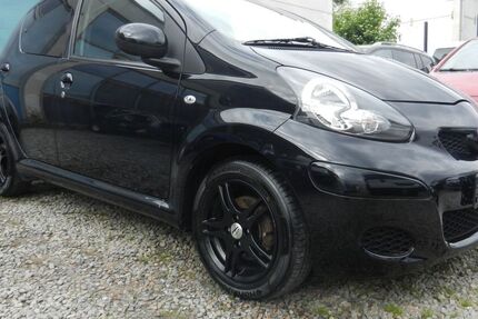 Toyota Aygo (X) 81.400 km 3.900 &euro; Regensburg 93057