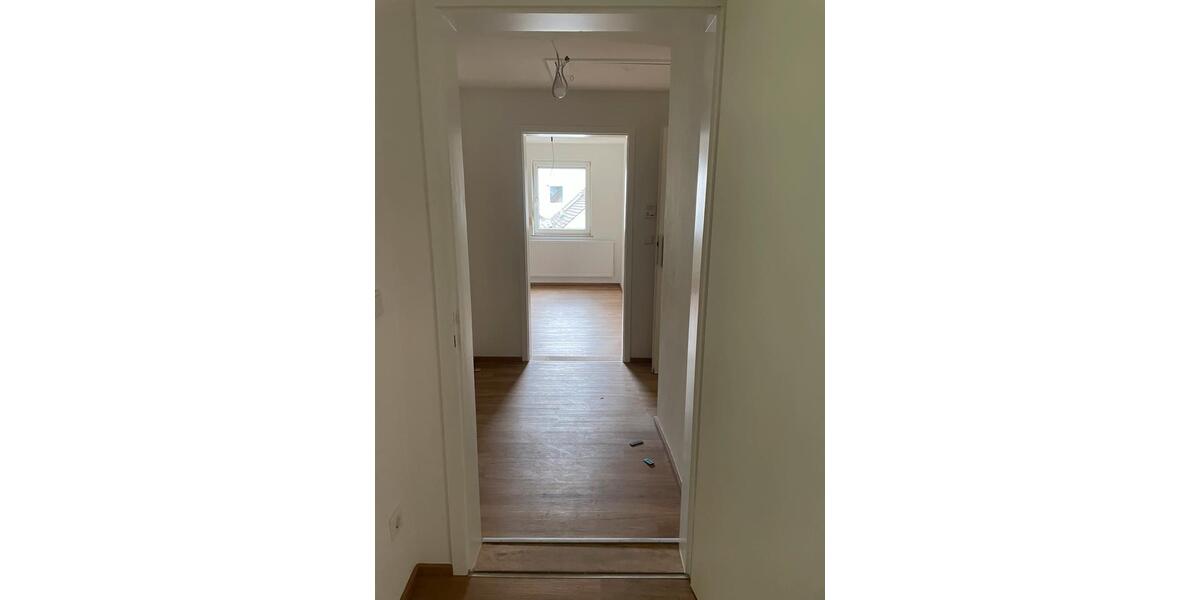 Dachgeschoßwohnung Hemau - 4 Zimmer, 75 m&sup2;, 850&euro; | Angebot:24803916