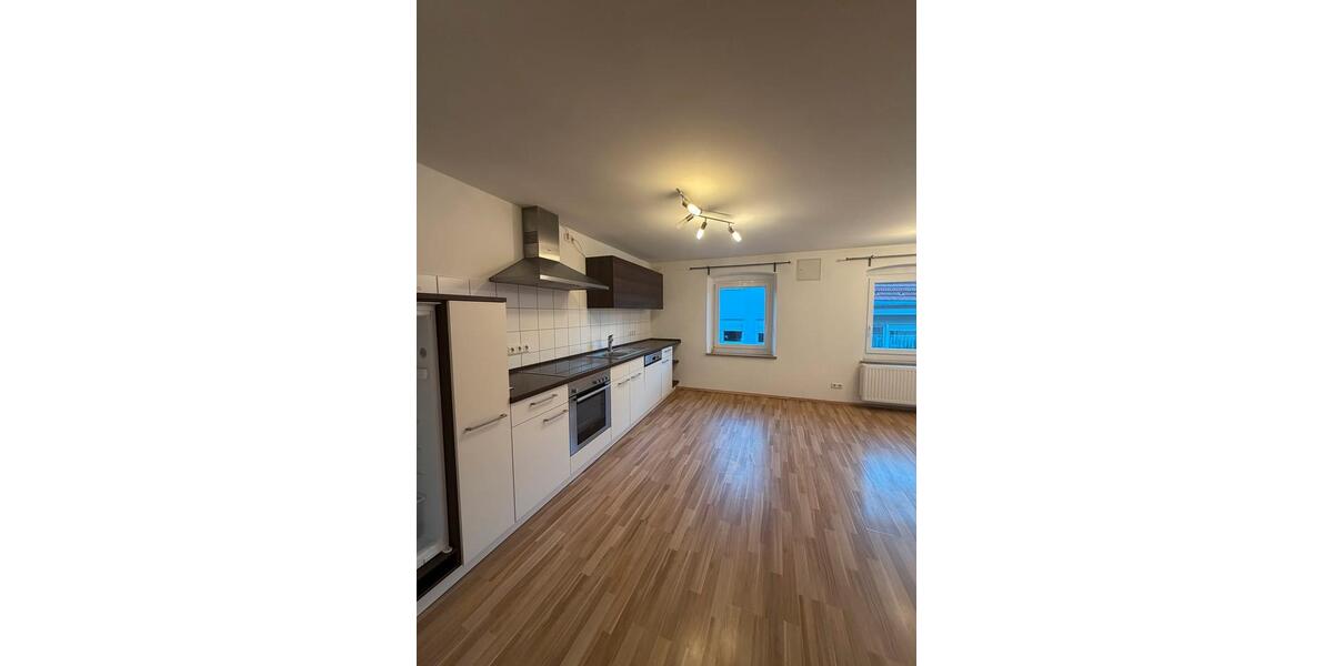 Etagenwohnung Beratzhausen - 5 Zimmer, 120 m&sup2;, 870&euro; | Angebot:27602225