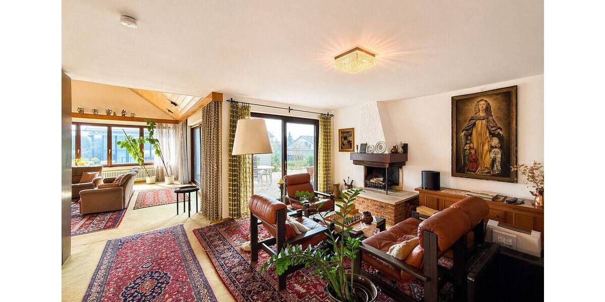 Einfamilienhaus Pentling - 8 Zimmer, 280 m&sup2;, 485.000&euro; | Angebot:26778889