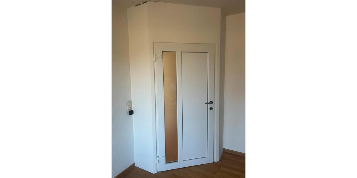 Etagenwohnung Donaustauf - 3 Zimmer, 85 m&sup2;, 1.200&euro; | Angebot:25395580