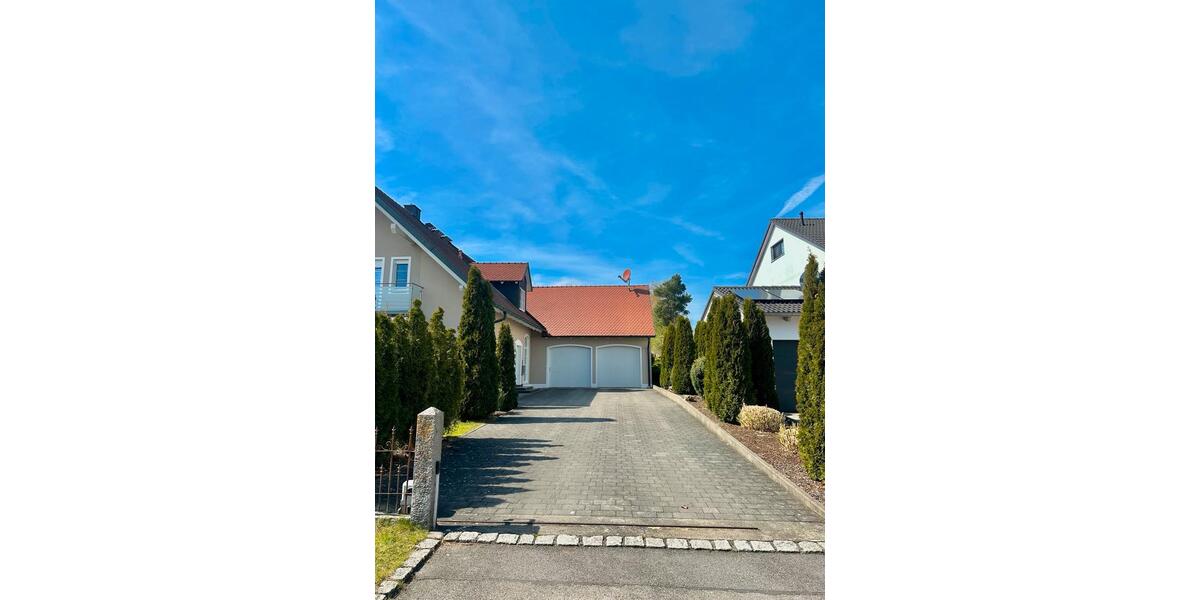 Einfamilienhaus Abensberg - 8 Zimmer, 180 m&sup2;, 2.150&euro; | Angebot:26121492