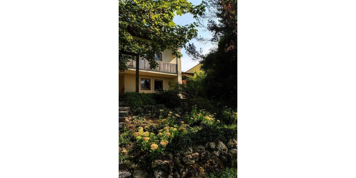 Einfamilienhaus Nittendorf Undorf - 8 Zimmer, 200 m&sup2;, 698.000&euro; | Angebot:24690123