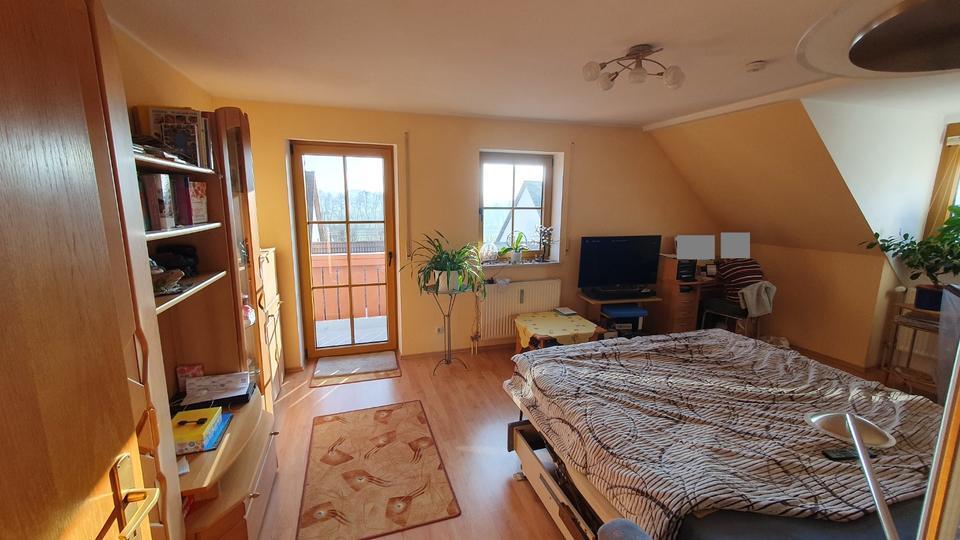 Ruhige, helle 2-Zimmerwohnung,Südbalkon in Köfering zum Verkauf