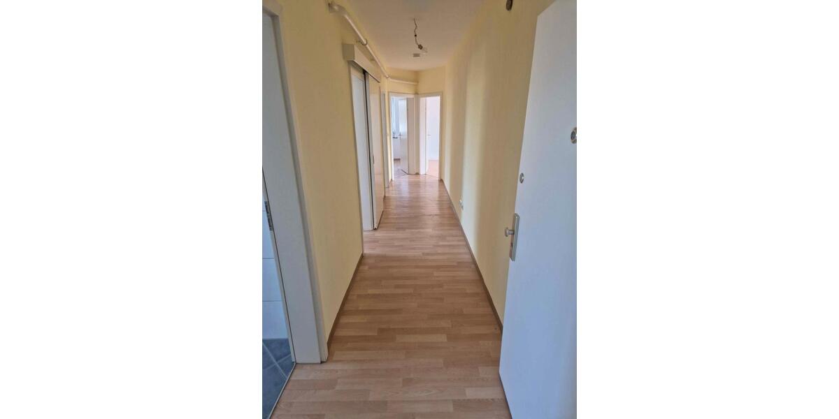 Etagenwohnung Sinzing - 3 Zimmer, 73 m&sup2;, 680&euro; | Angebot:26407139