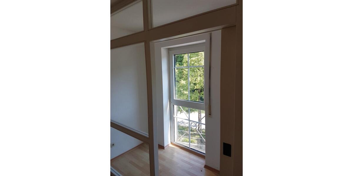 Etagenwohnung Nittendorf - 1 Zimmer, 32 m&sup2;, 395&euro; | Angebot:27605128