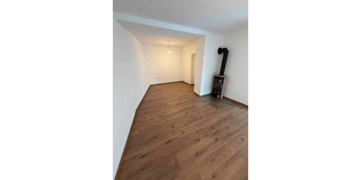 Einfamilienhaus Regenstauf - 2 Zimmer, 131 m&sup2;, 400.000&euro; | Angebot:26254359
