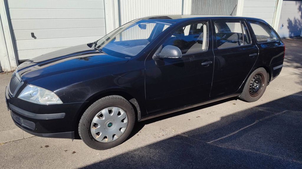 Skoda Octavia 188.500 km 2.450 &euro; Regensburg 93051