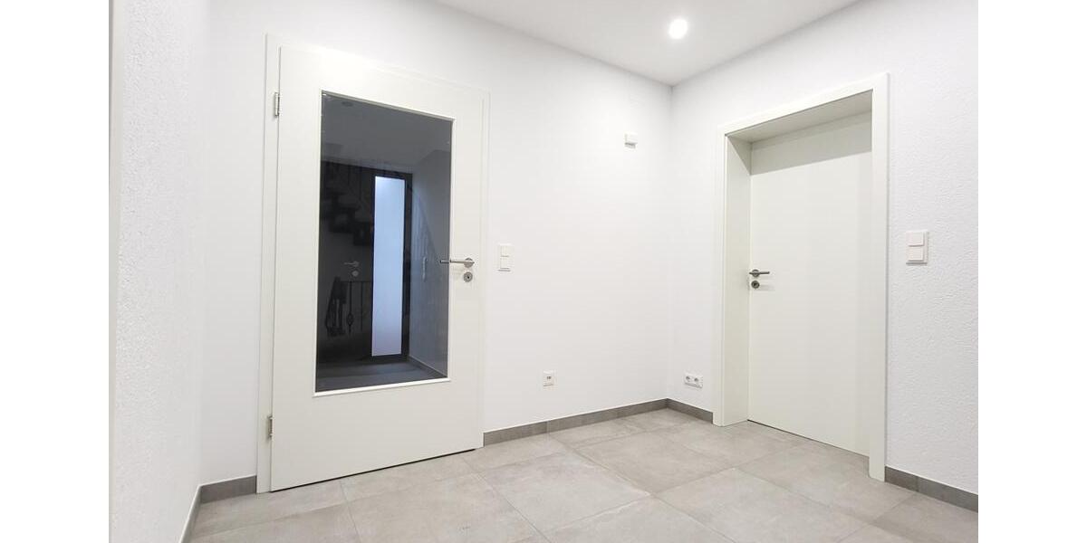 Erstbezug: Großes, exklusiv saniertes Wohnhaus 6 zimmer