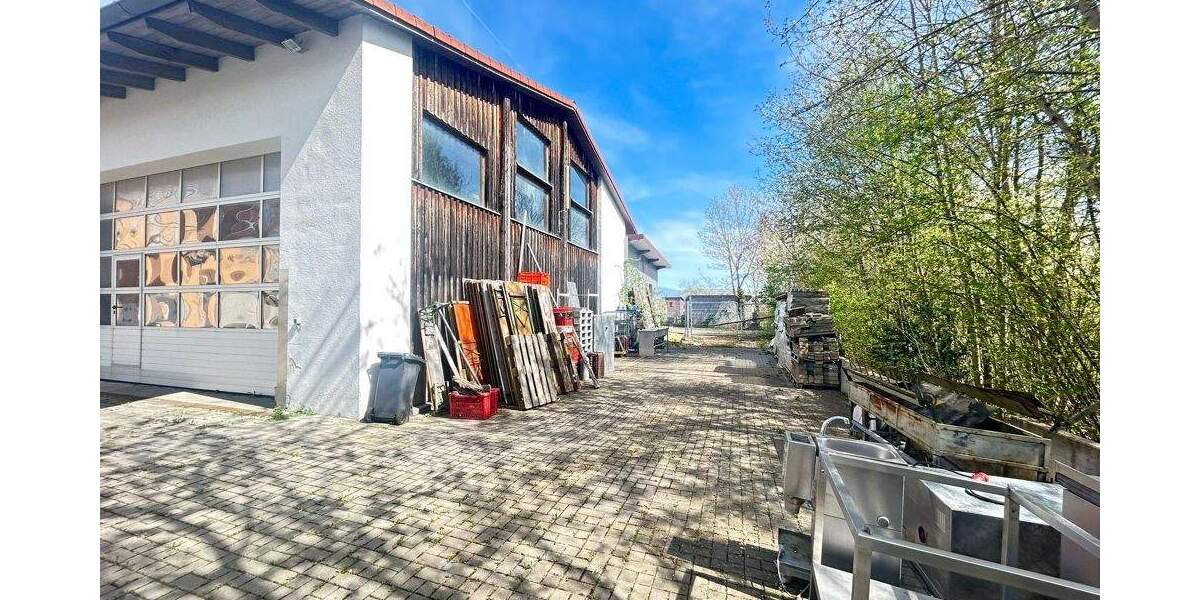 Metzgerei mit Schlachthaus, Laden und riesiger Wohnung zimmer