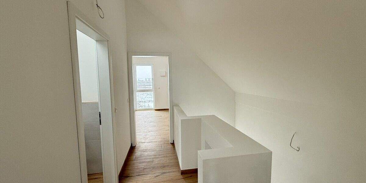 Einfamilienhaus Köfering - 4 Zimmer, 150 m&sup2;, 2.100&euro; | Angebot:24582246