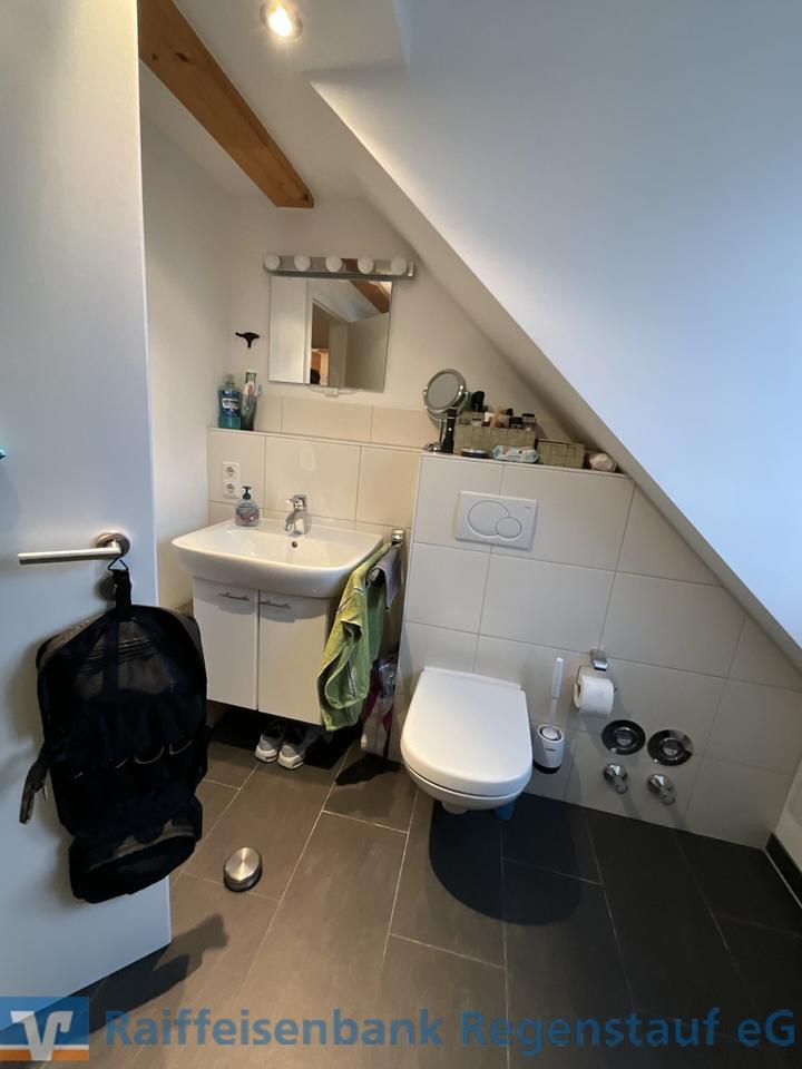Charmante Dachgeschoßwohnung im Süden Regensburgs!